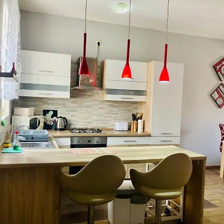 Seaside Duplex Apartment St. Paul's Bay